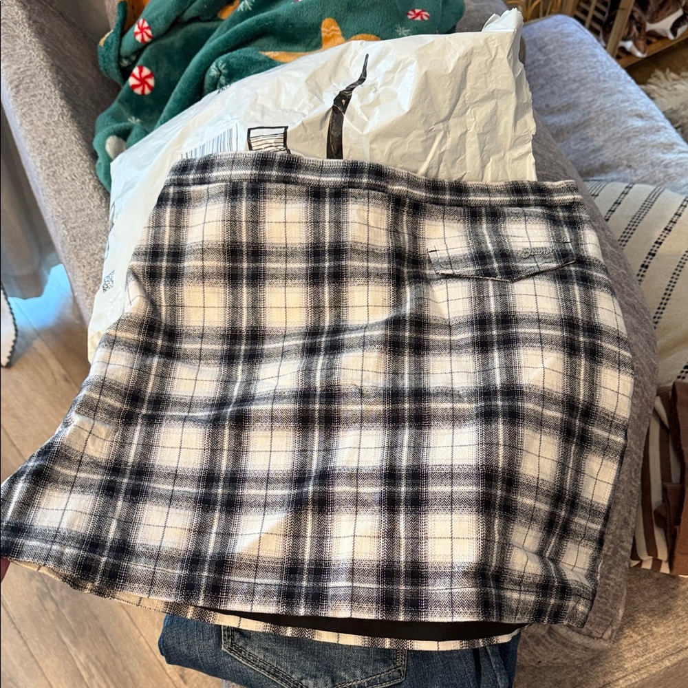 Tommy Hilfiger Plaid Black and White Women's Skirt